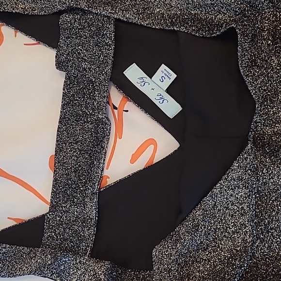 She + Sky Boutique Silver / Gray Sparkle Romper Size Small NWT - Picture 3 of 6